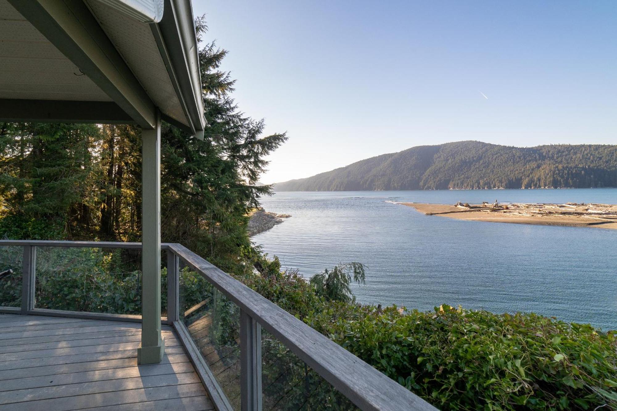Handsome Dan'S Vacation Cottage Rentals Port Renfrew Exterior foto