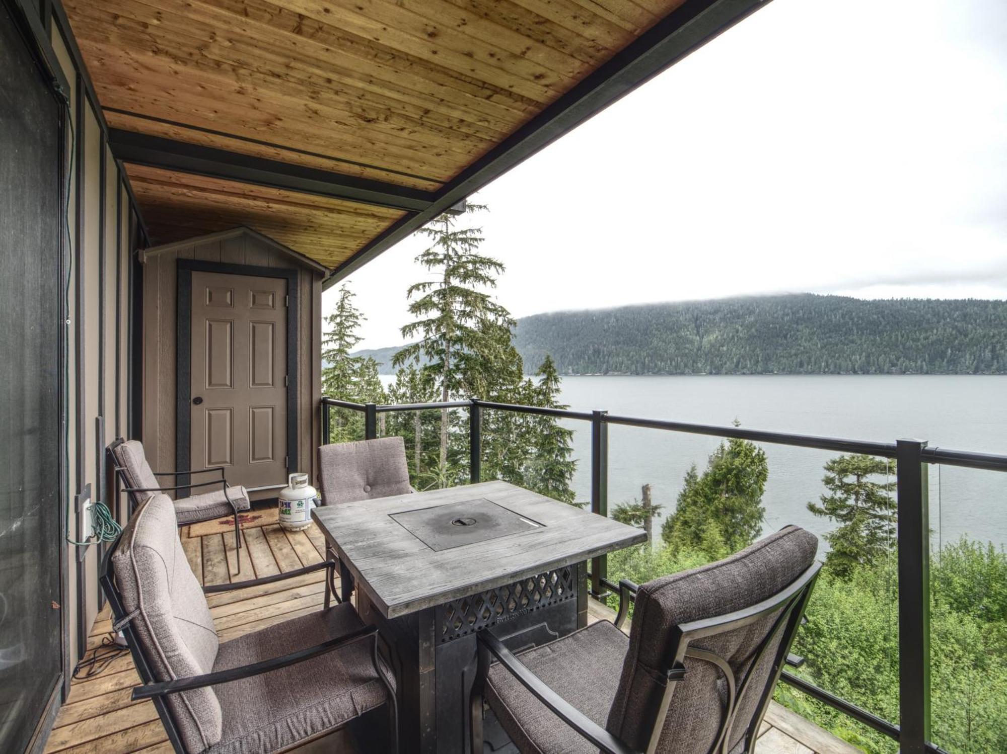 Handsome Dan'S Vacation Cottage Rentals Port Renfrew Exterior foto