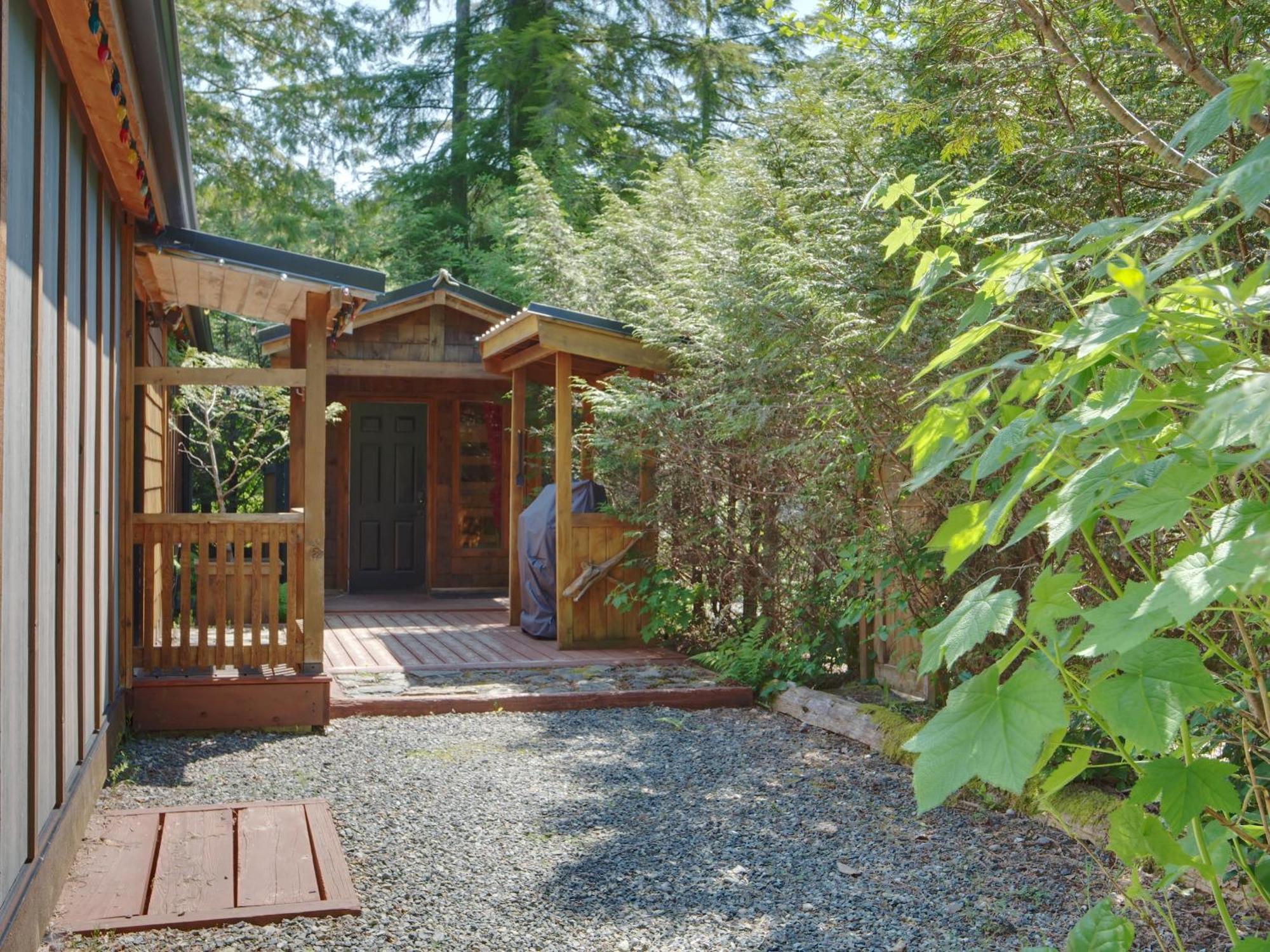 Handsome Dan'S Vacation Cottage Rentals Port Renfrew Exterior foto